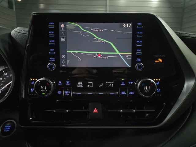 Used 2020 Toyota Highlander Limited image 26