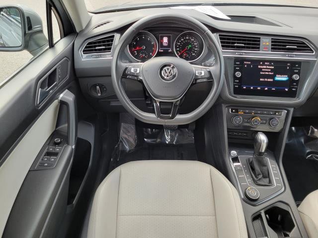 Used 2020 Volkswagen Tiguan SE image 14