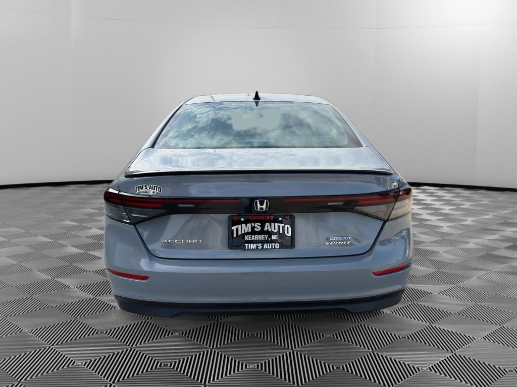 Used 2025 Honda Accord Sport image 4