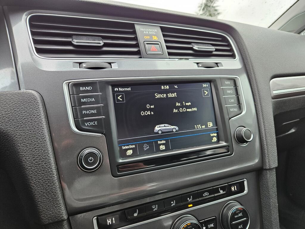 Used 2017 Volkswagen Golf Alltrack SE image 4