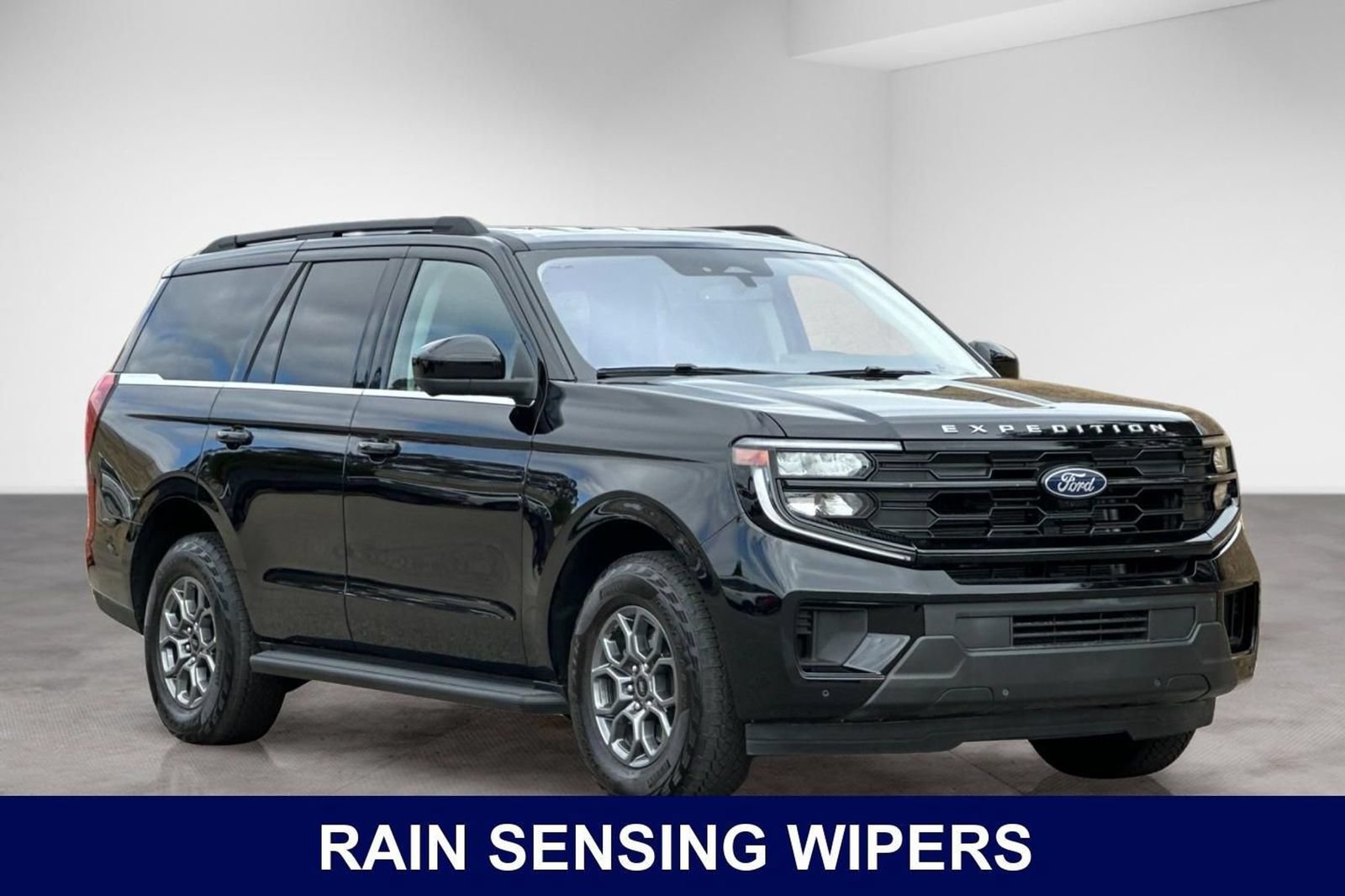 Used 2025 Ford Expedition Active AWD/4WD image 8
