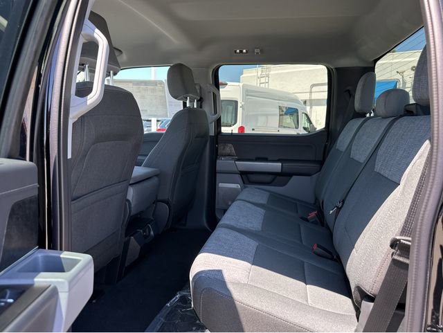 New 2025 Ford F350 XLT w/ Black Appearance Package image 17