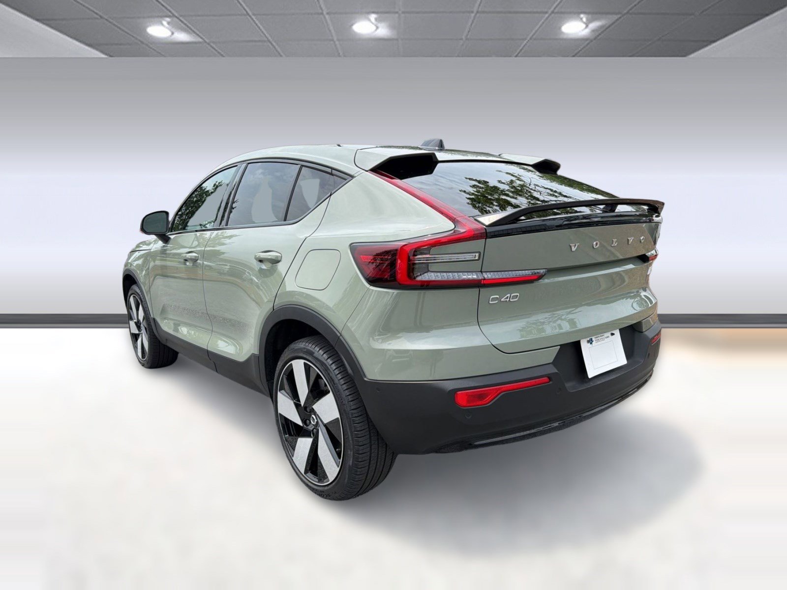 Used 2023 Volvo C40 P8 Recharge Ultimate AWD/4WD image 3