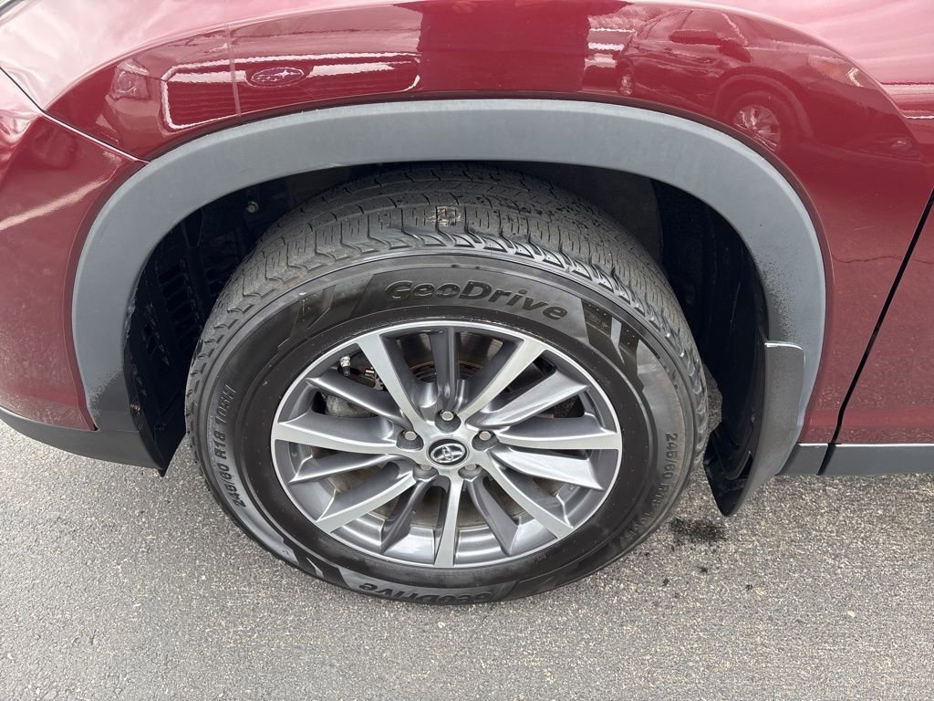Used 2019 Toyota Highlander XLE image 7