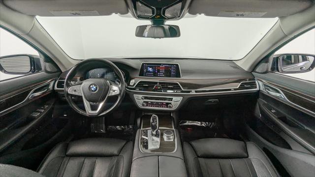 Used 2020 BMW 740i image 32