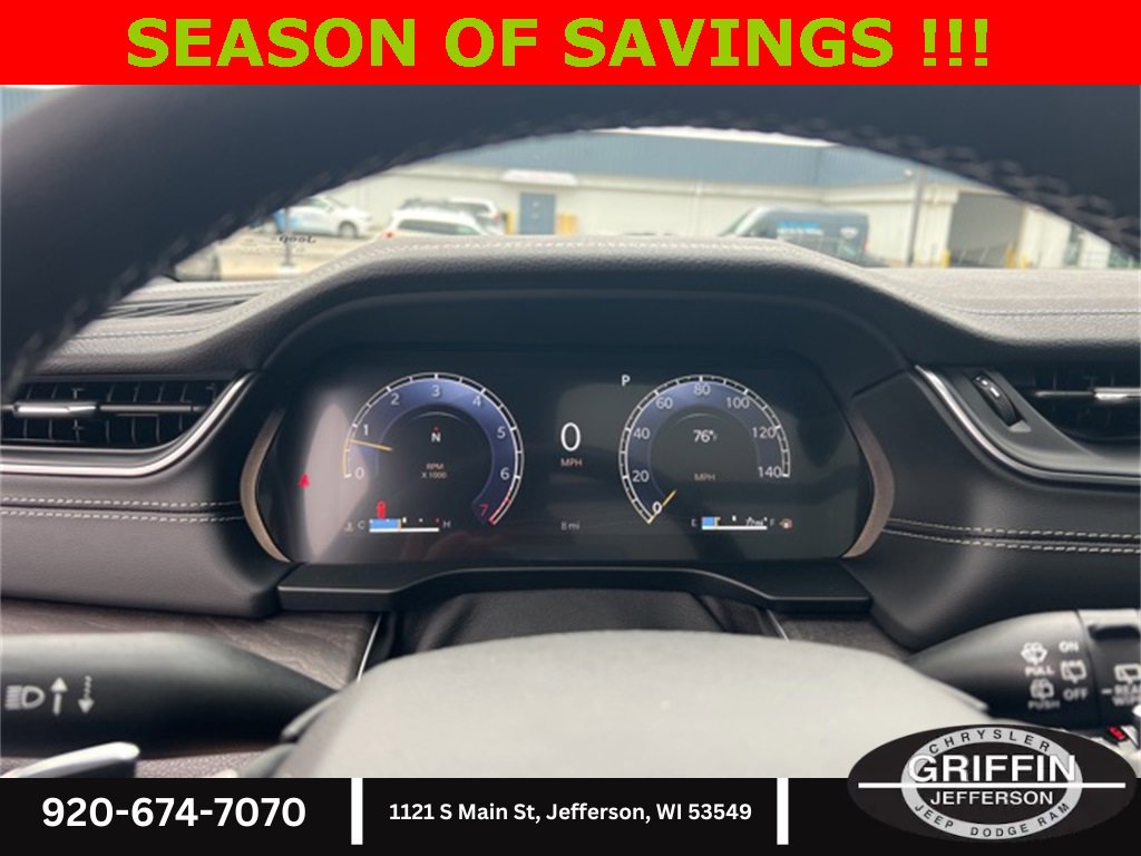 New 2025 Jeep Grand Cherokee Limited w/ Black Appearance Package image 20