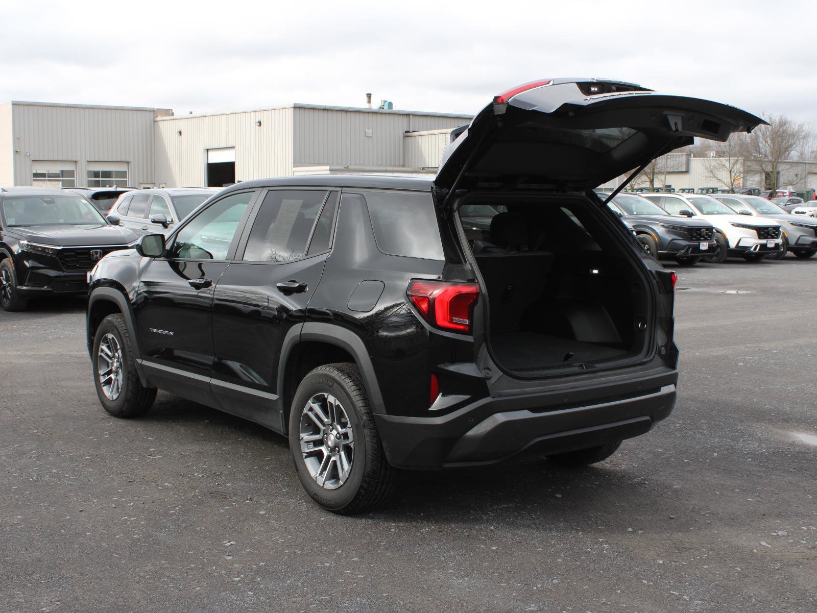 Used 2026 GMC Terrain Elevation image 7