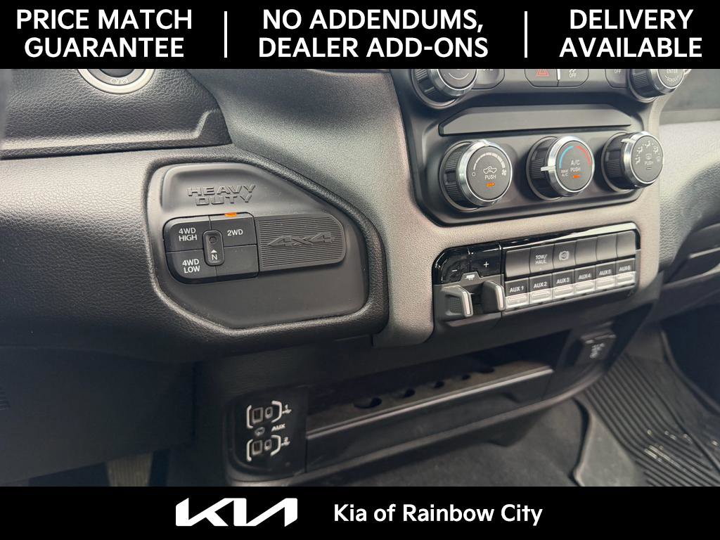 Used 2024 RAM 2500 Tradesman w/ Chrome Appearance Group image 31