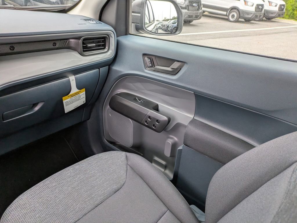 New 2025 Ford Maverick XL image 19