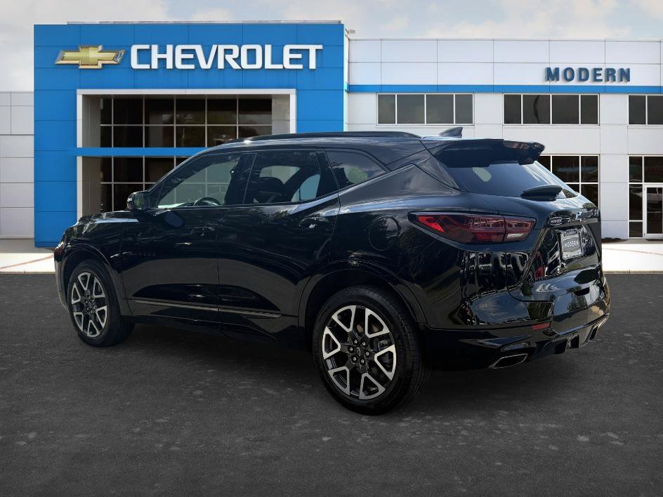 Used 2023 Chevrolet Blazer RS w/ Enhanced Convenience Package FWD image 3