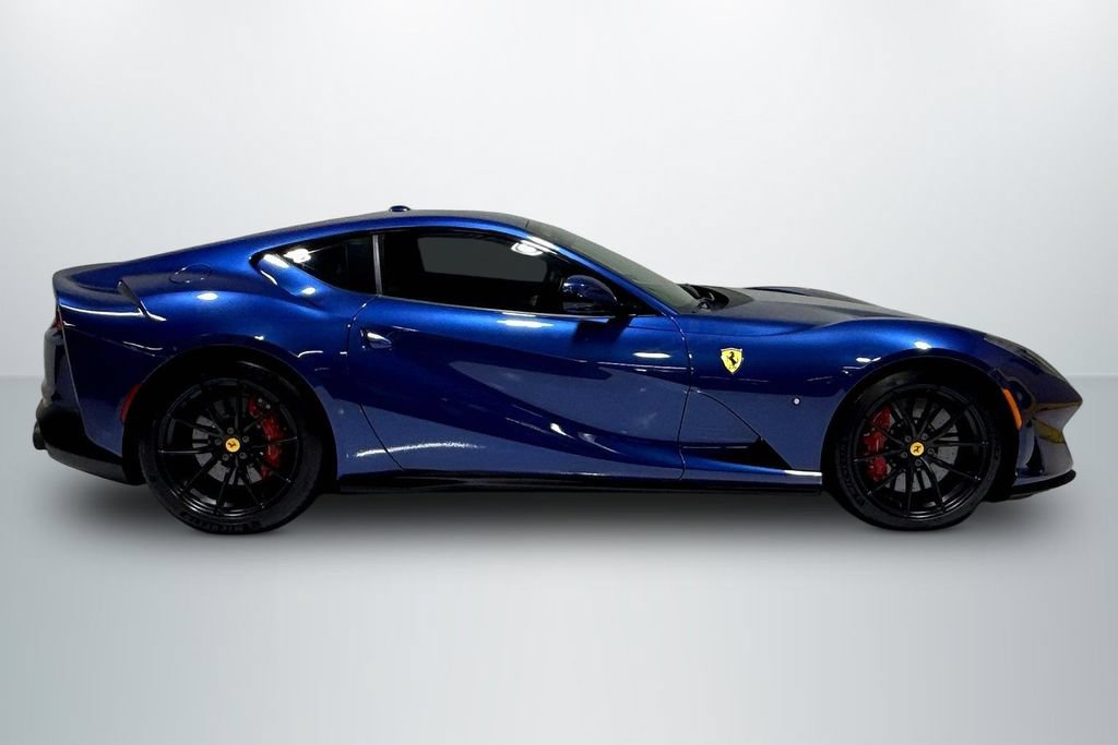 Used 2019 Ferrari 812 Superfast RWD image 4