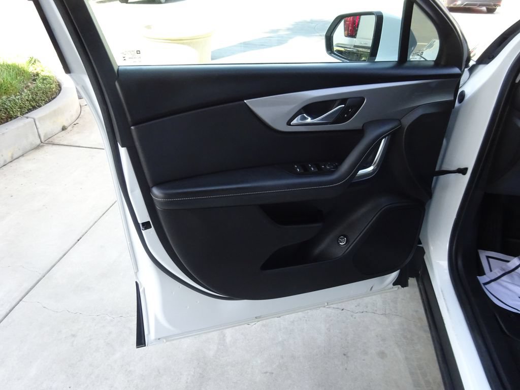 Certified 2024 Chevrolet Blazer LT w/ Convenience Package FWD image 23