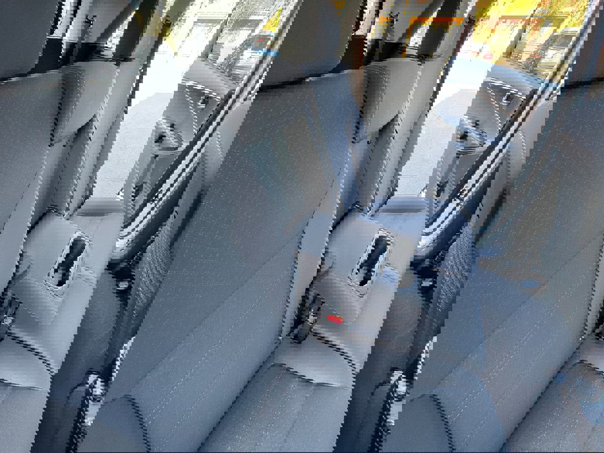 Used 2019 Kia Sorento LX image 25