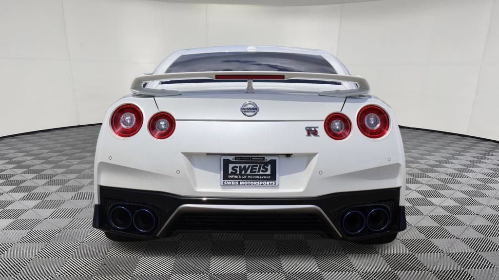 Used 2021 Nissan GT-R Premium AWD/4WD image 8