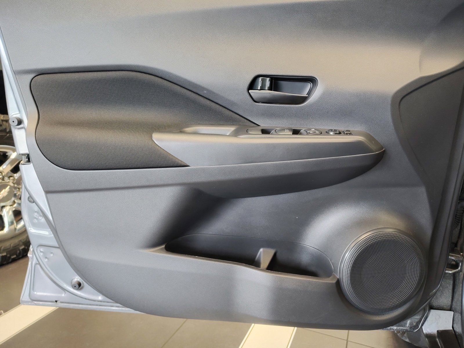 Certified 2025 Nissan Kicks Play S FWD image 26