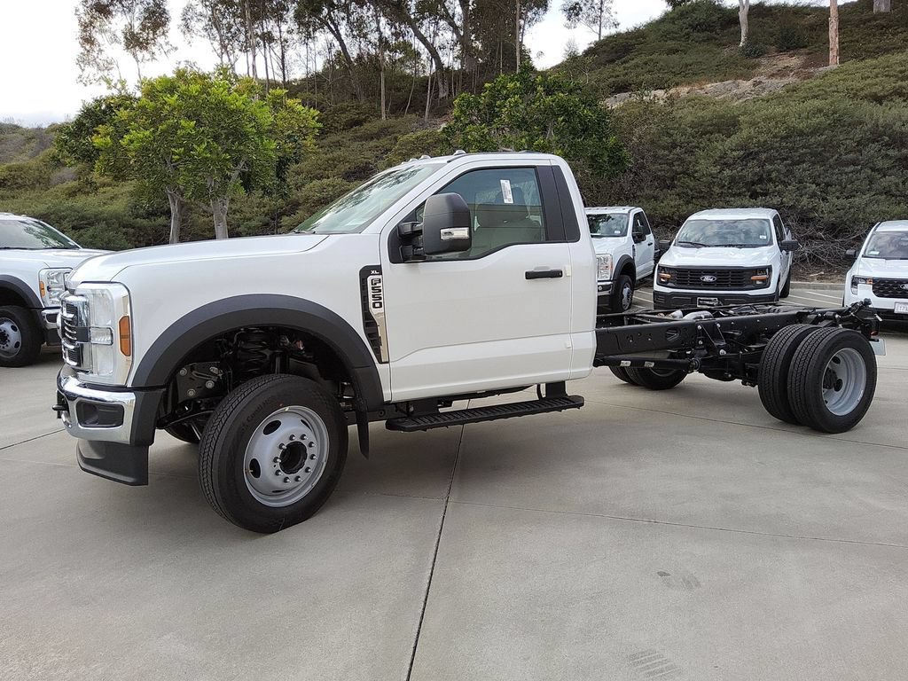 New 2026 Ford F550 2WD Regular Cab Super Duty image 3