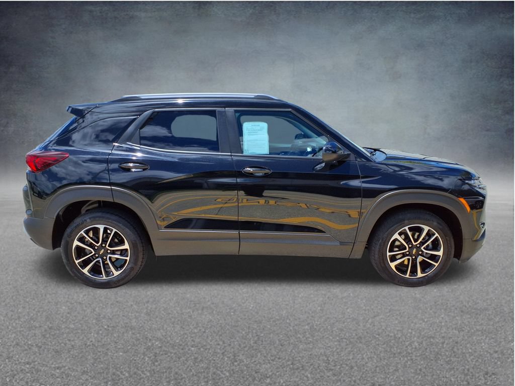 Used 2025 Chevrolet TrailBlazer LT FWD image 6