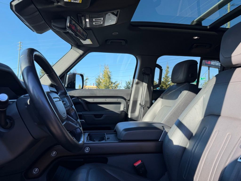 Used 2023 Land Rover Defender 130 X image 10