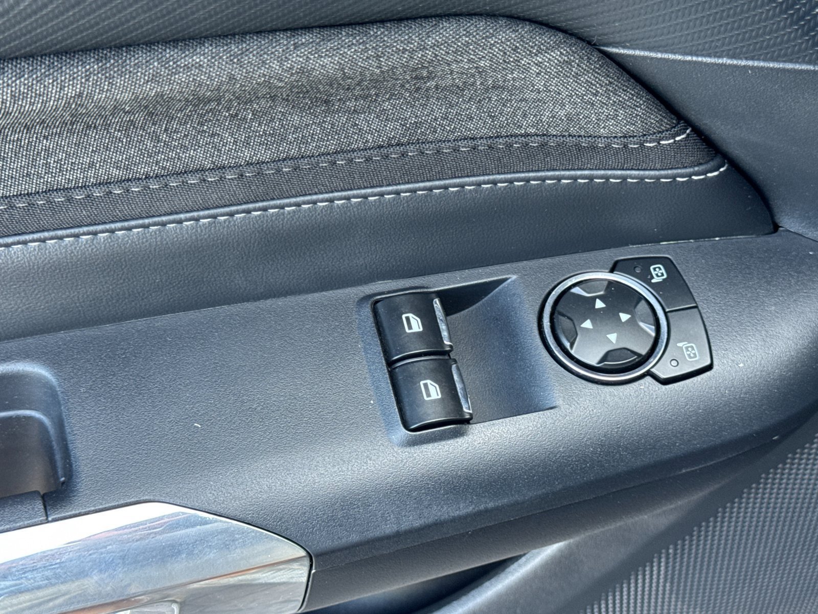 Used 2024 Ford Mustang Coupe RWD image 12