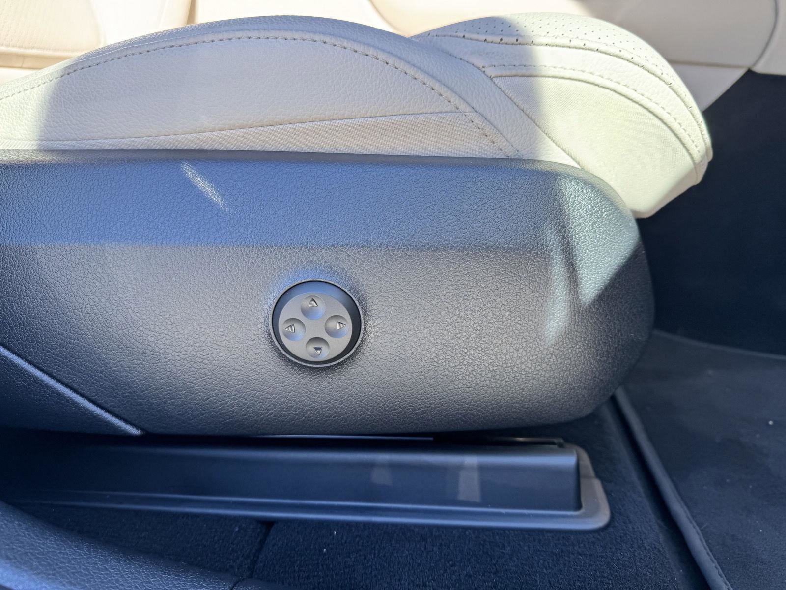 Certified 2026 Mercedes-Benz GLC 300 image 33