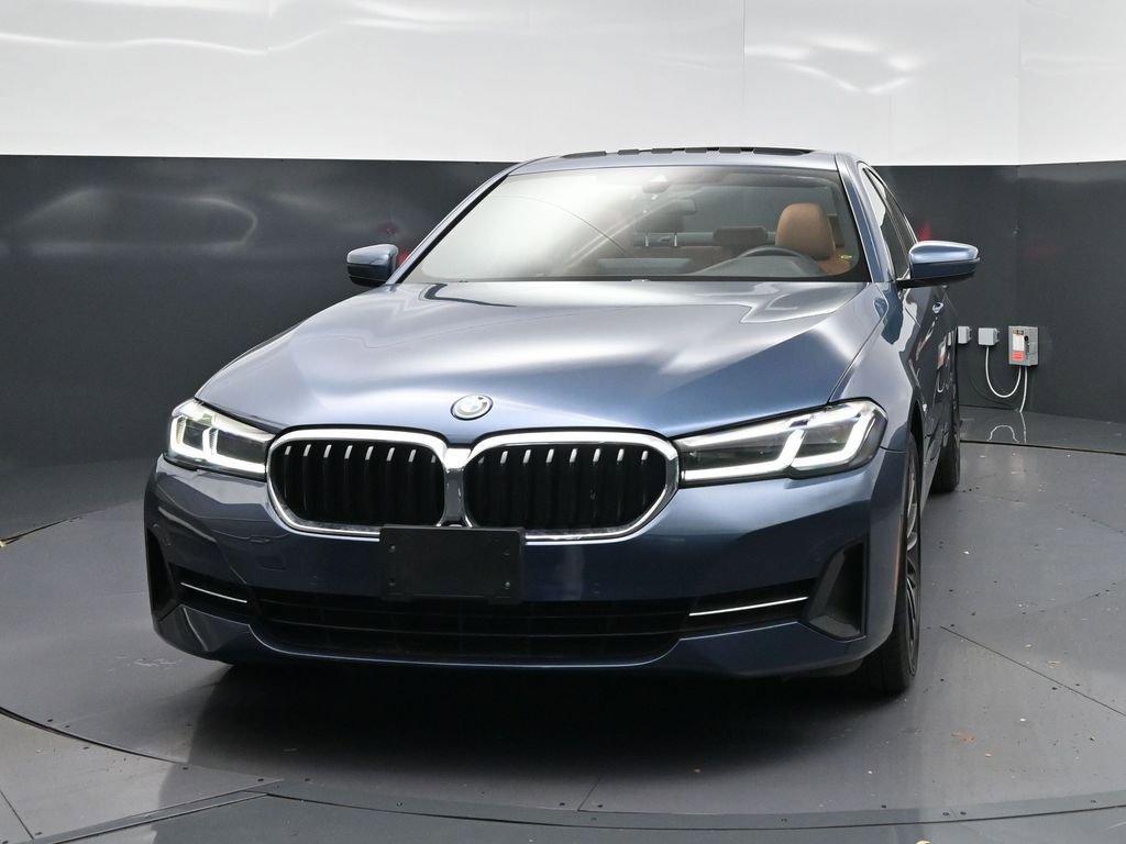 Used 2023 BMW 530e xDrive w/ Convenience Package image 10