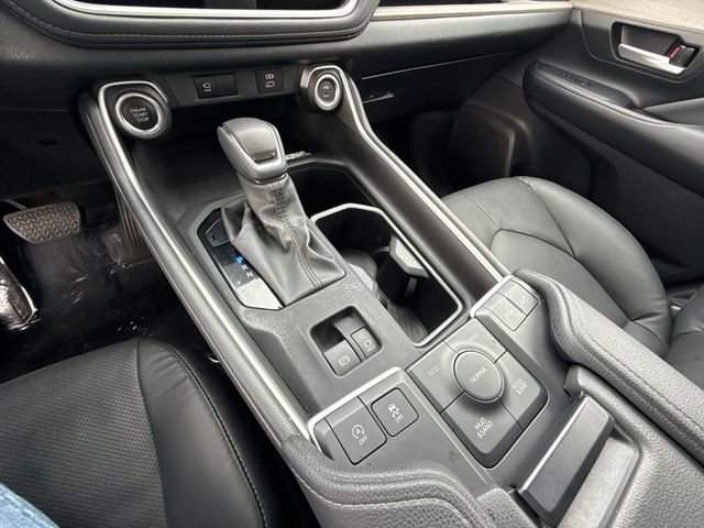 Used 2024 Toyota Grand Highlander AWD image 21