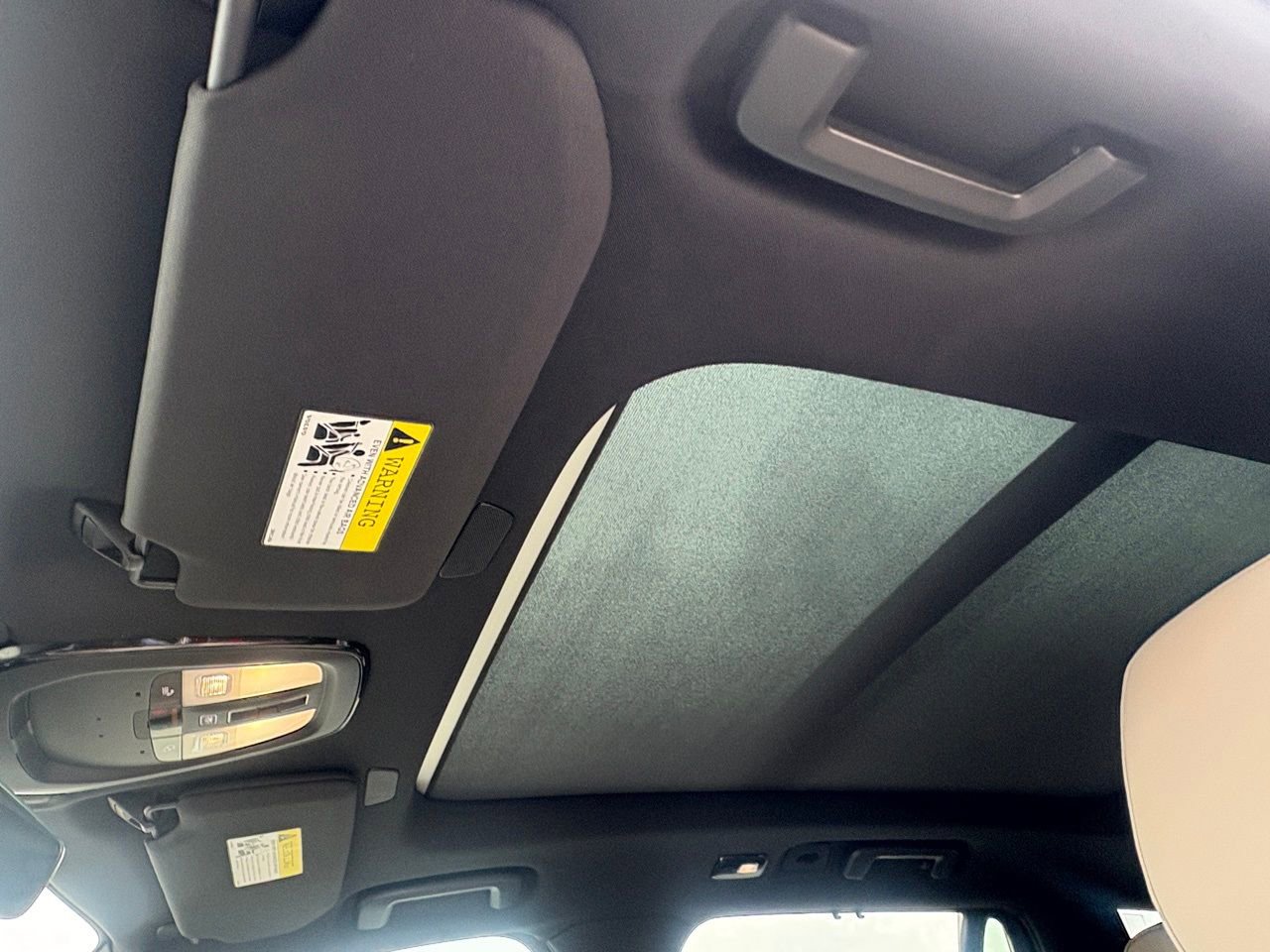 New 2026 Volvo XC90 B6 Ultra w/ Protection Package Premier image 19