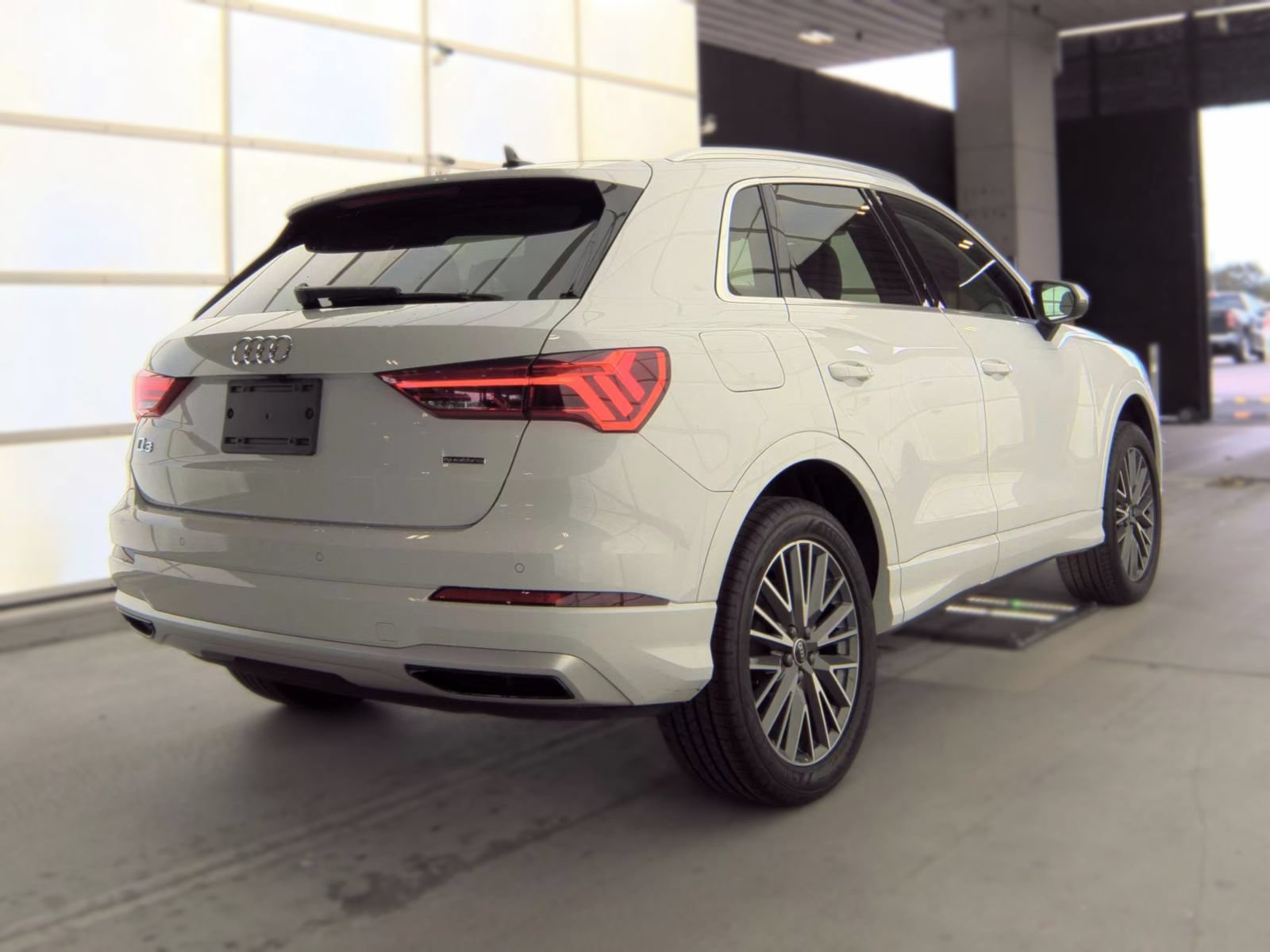 Used 2022 Audi Q3 2.0T Premium AWD/4WD image 6