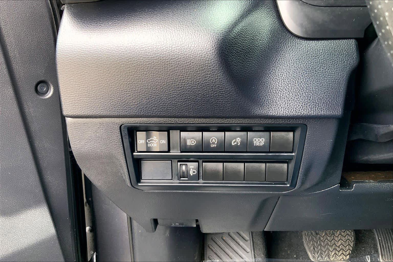 Used 2024 Toyota Tundra SR5 AWD/4WD image 35