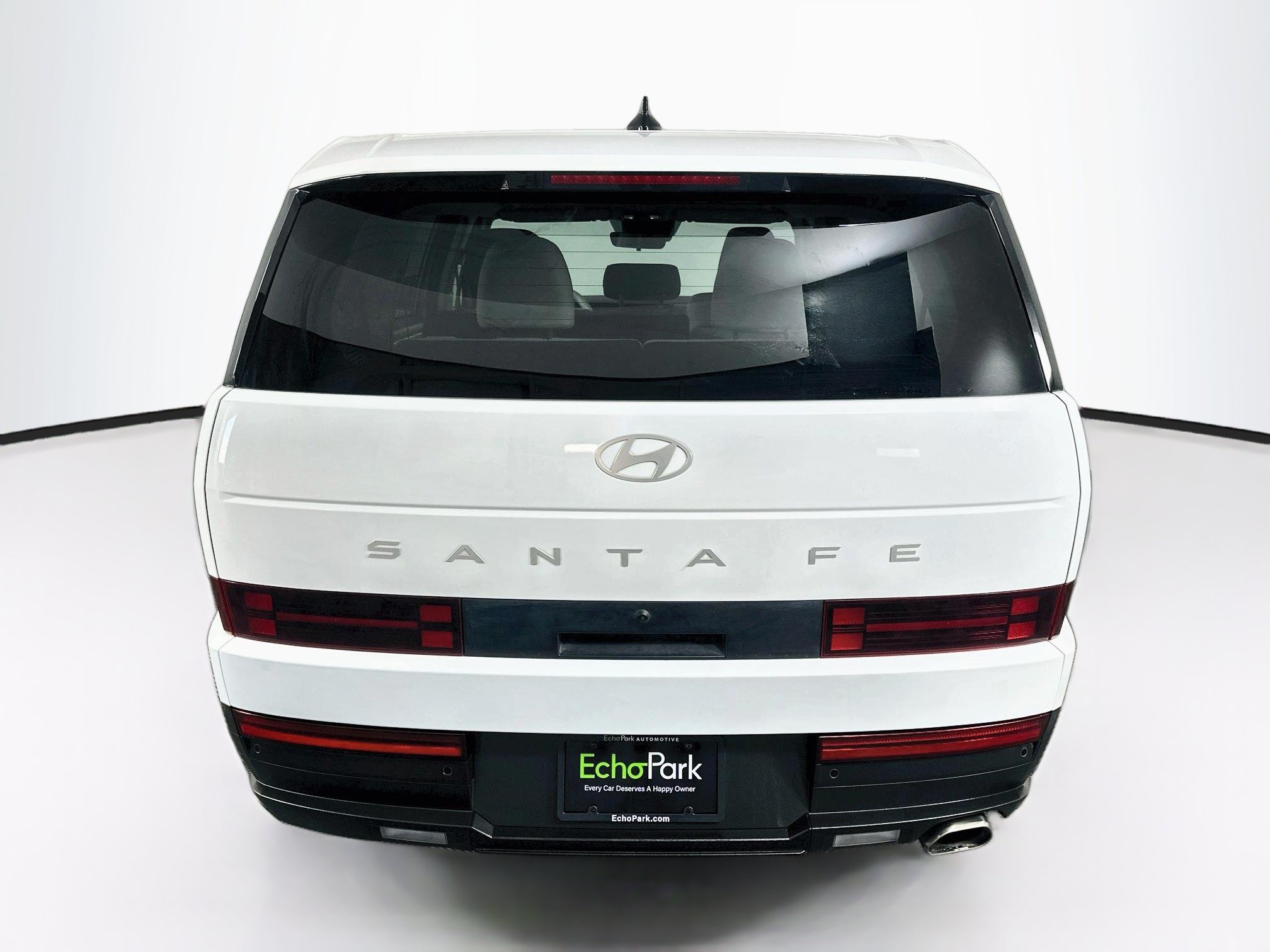Used 2025 Hyundai Santa Fe SE FWD image 7