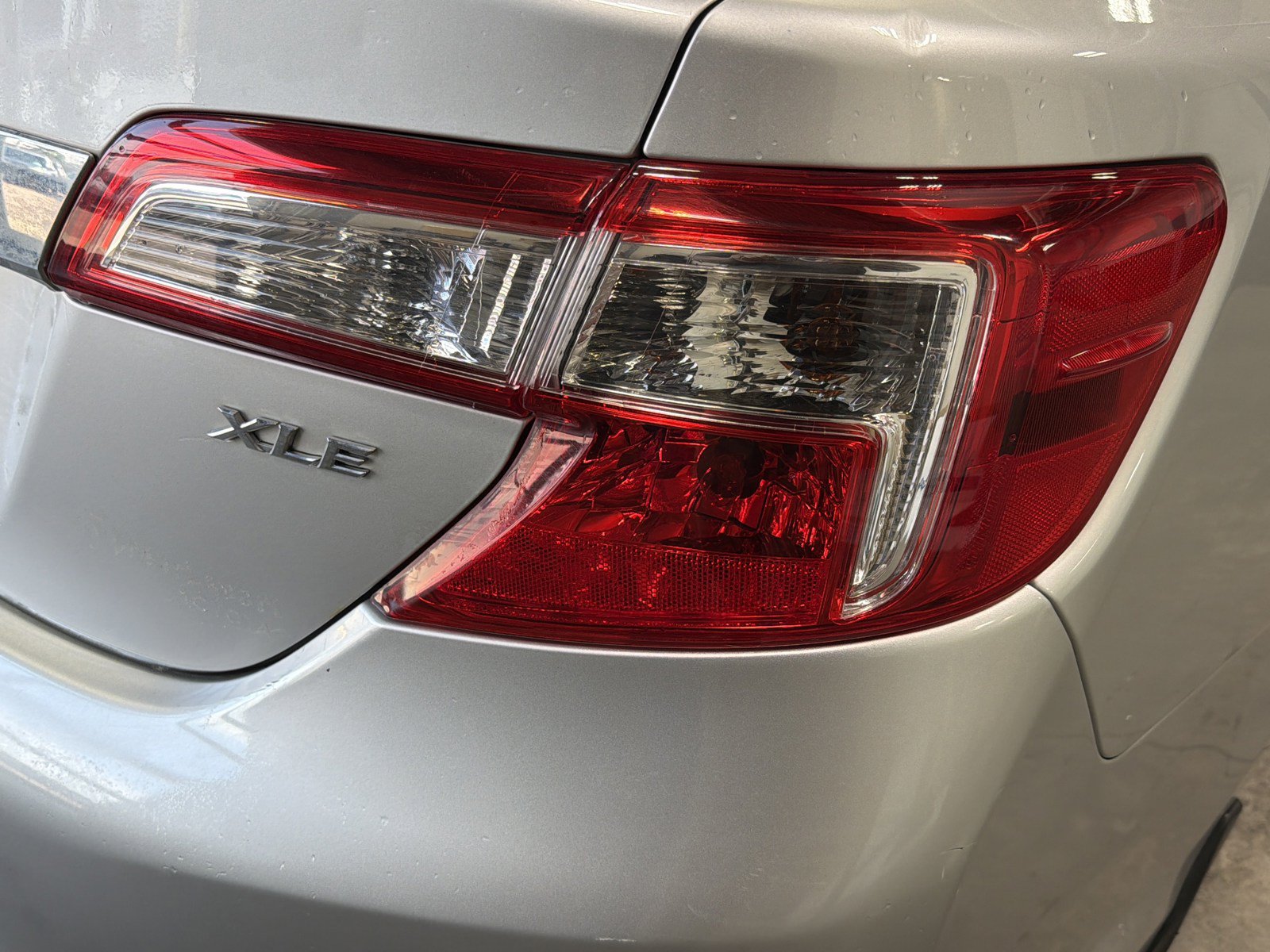 Used 2013 Toyota Camry XLE FWD image 13