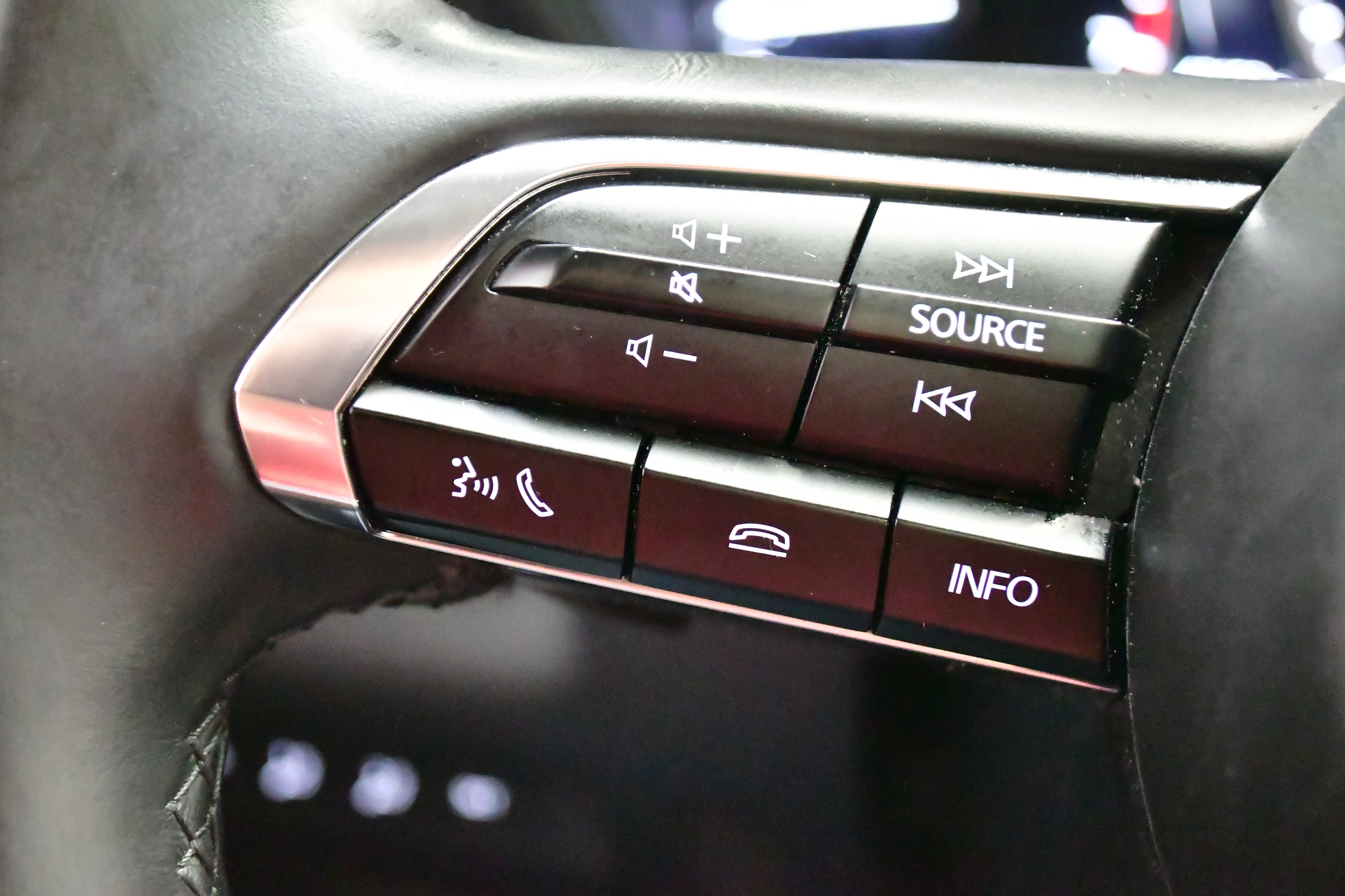 Used 2024 MAZDA CX-30 AWD 2.5 S w/ Premium Package image 44