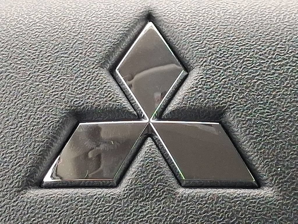 New 2026 Mitsubishi Outlander SE AWD/4WD image 11