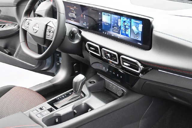 New 2026 Nissan Sentra SR w/ Floor Mat Package FWD image 36