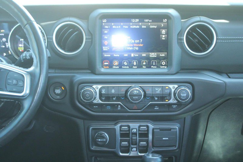 Used 2022 Jeep Wrangler Unlimited Sahara w/ Cold Weather Group image 16