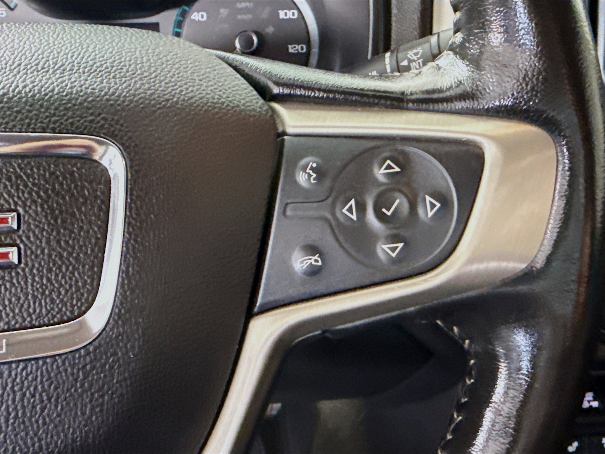 Used 2018 GMC Canyon Denali image 15