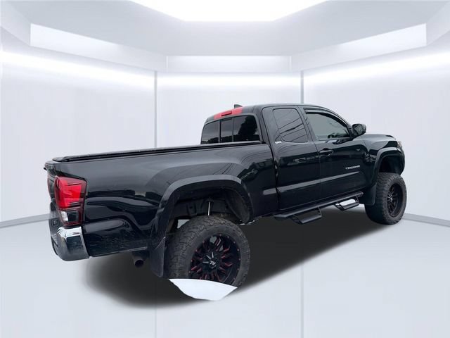 Used 2021 Toyota Tacoma SR5 w/ SR5 Appearance Package (SM) AWD/4WD image 5