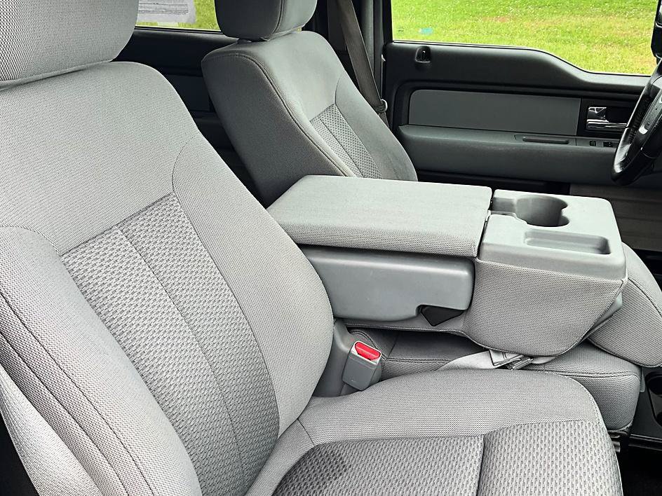 Used 2014 Ford F150 XLT w/ Equipment Group 302A Luxury AWD/4WD image 32