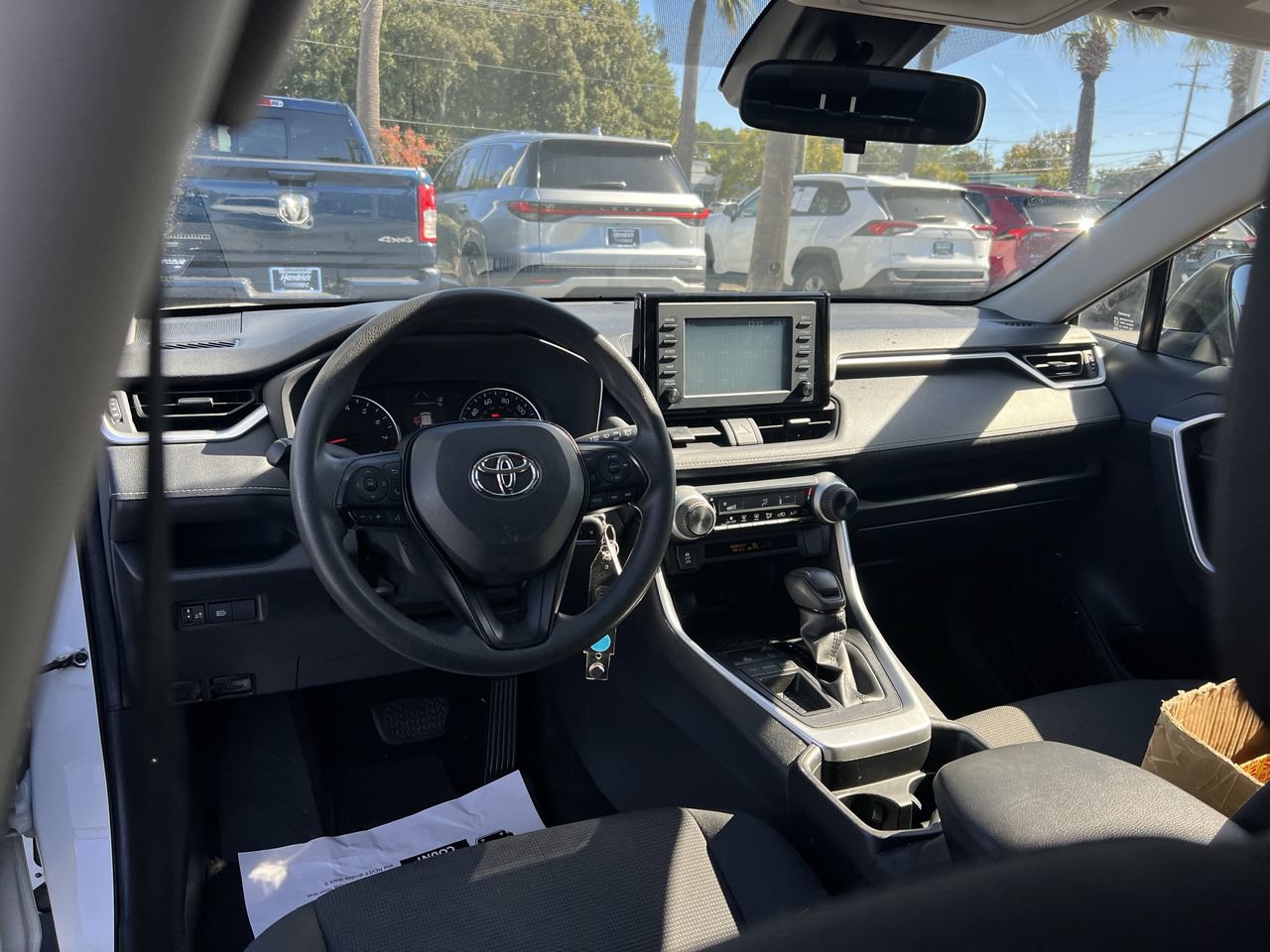 Used 2019 Toyota RAV4 LE FWD image 30