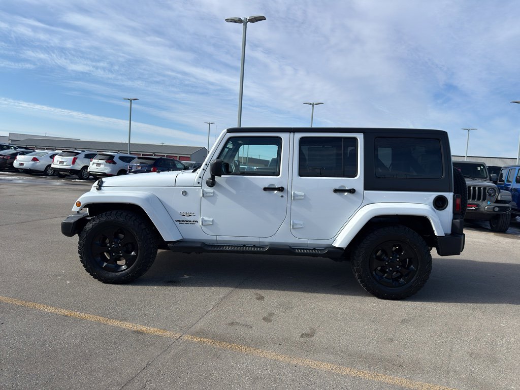 Used 2016 Jeep Wrangler Unlimited Sahara image 6