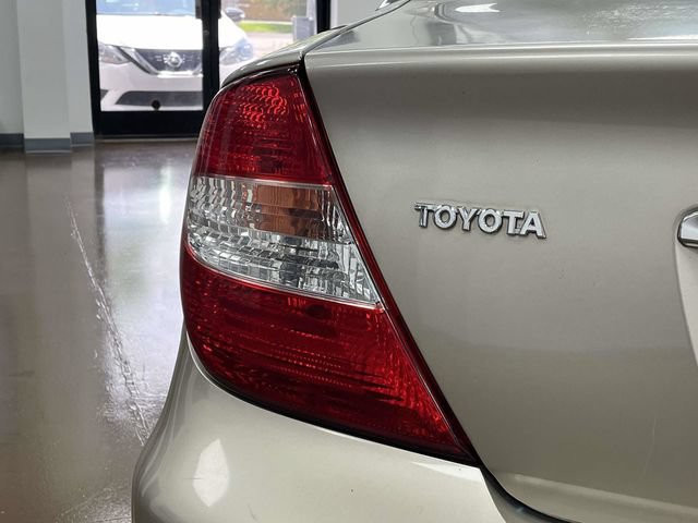Used 2004 Toyota Camry XLE FWD image 10