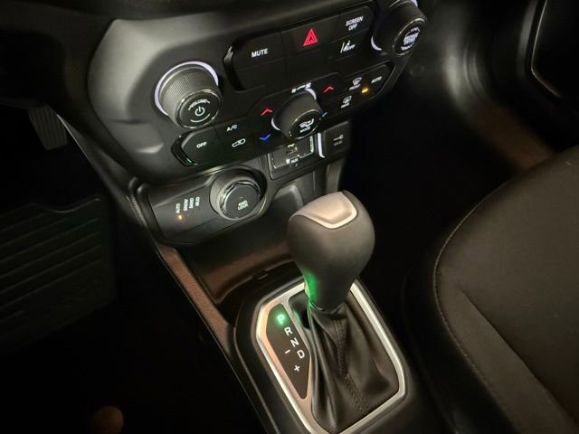 Used 2023 Jeep Renegade Latitude AWD/4WD image 26