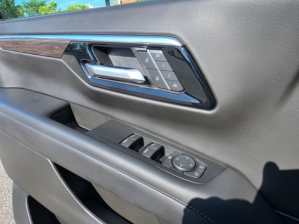 Certified 2025 Chevrolet Tahoe LT AWD/4WD image 13