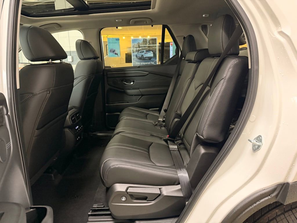 New 2026 Honda Pilot Touring image 16