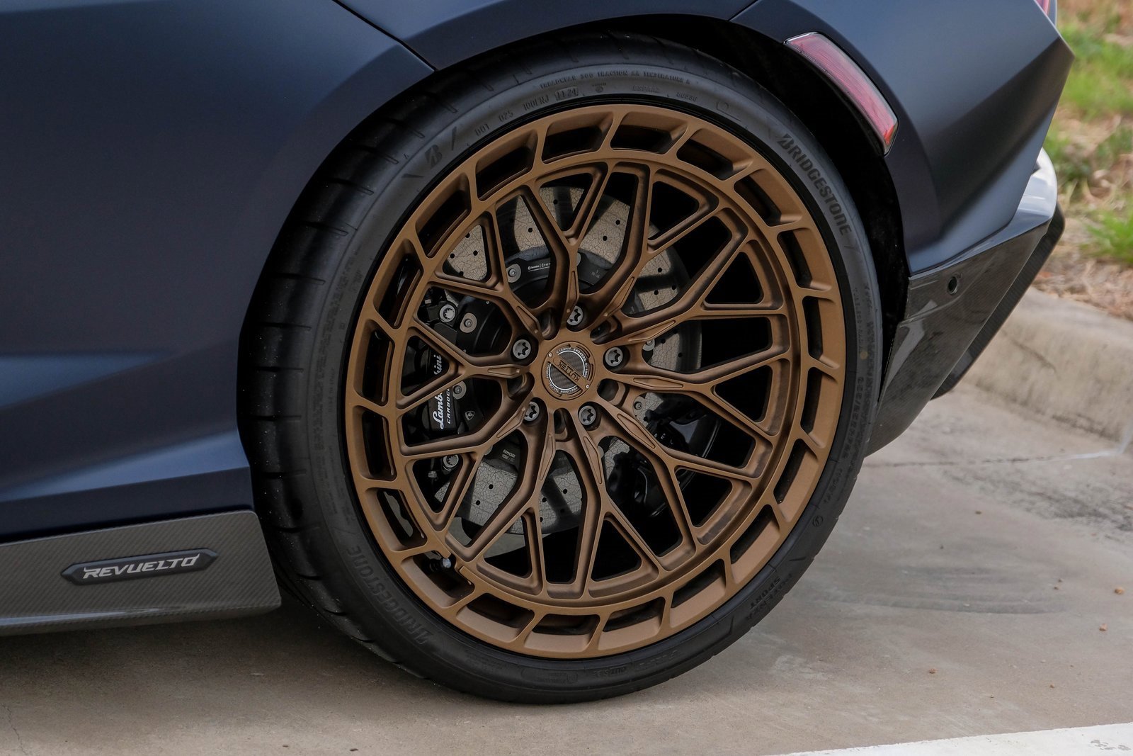 Used 2025 Lamborghini Revuelto image 62