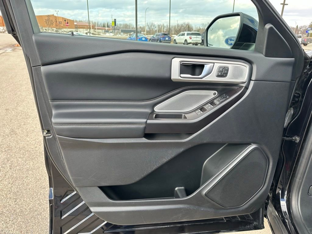 Used 2020 Ford Explorer ST w/ Premium Technology Package image 13