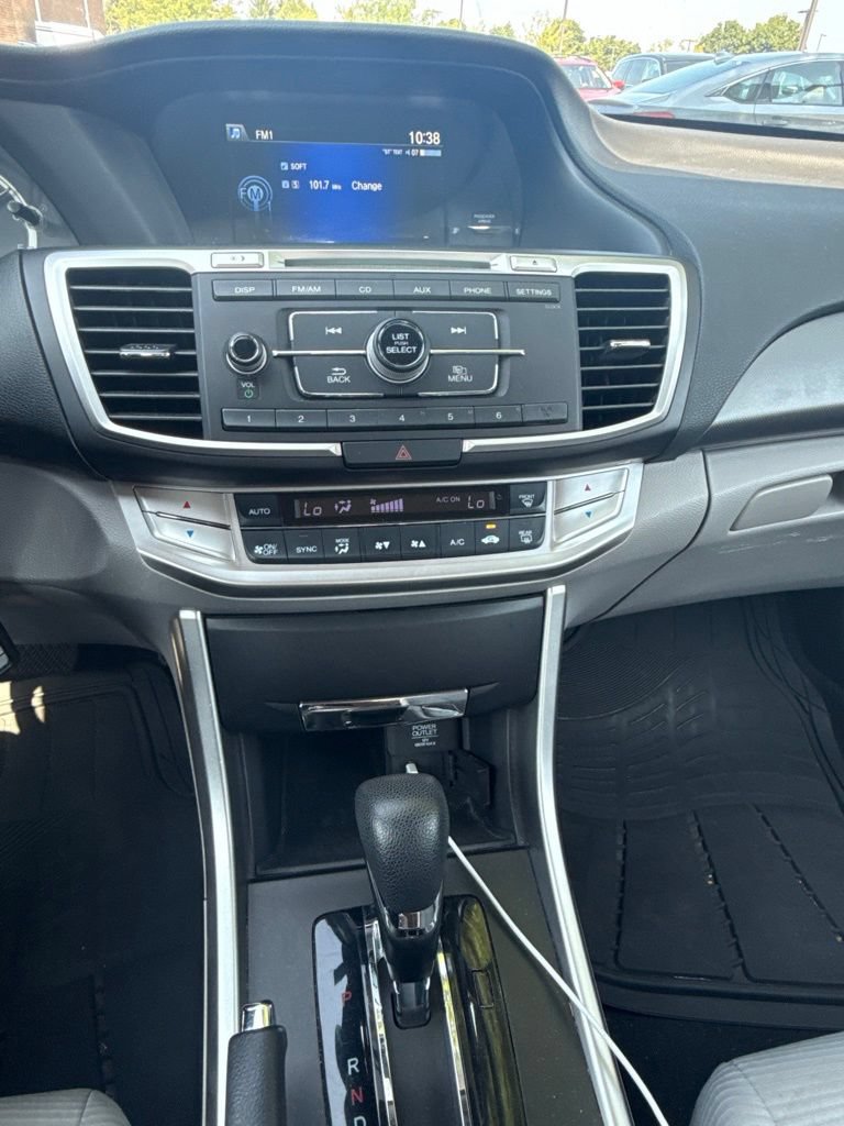 Used 2014 Honda Accord LX image 19