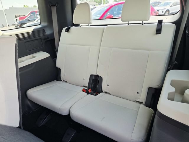 Used 2025 Hyundai Santa Fe SE FWD image 10