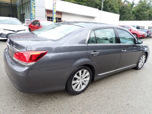 Used 2012 Toyota Avalon Limited FWD image 4