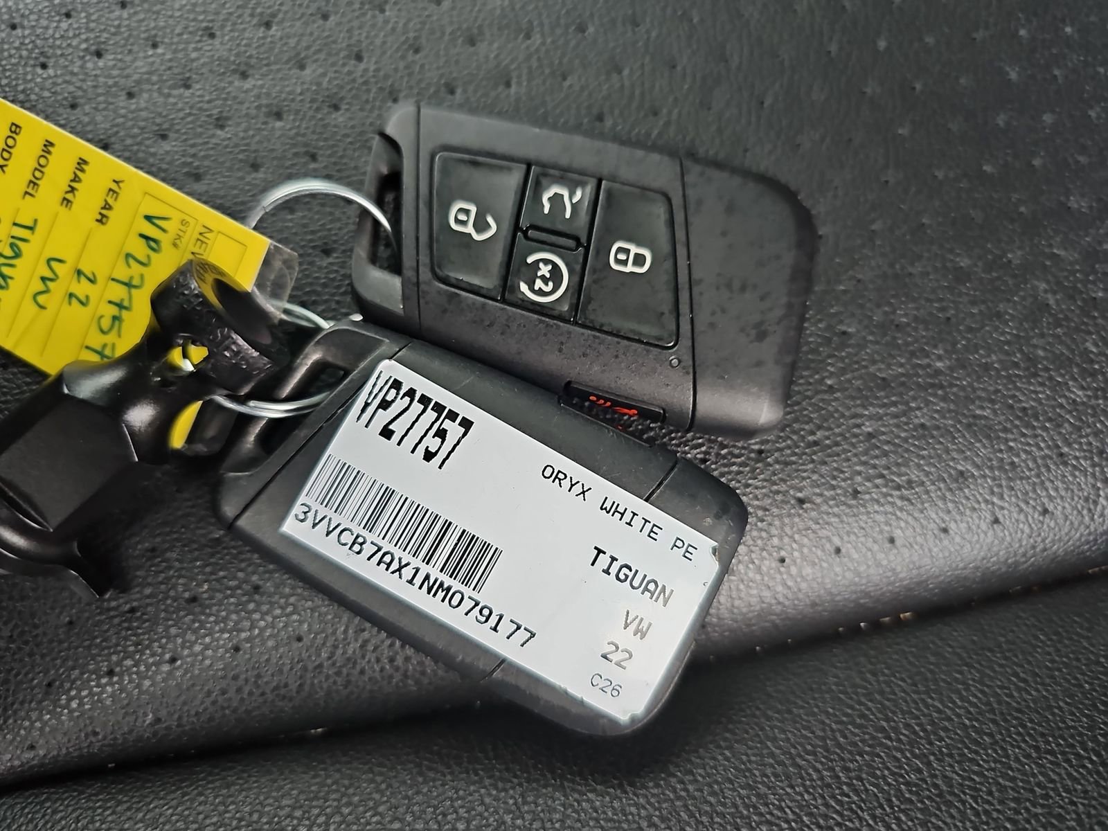 Used 2022 Volkswagen Tiguan SE R-Line image 36